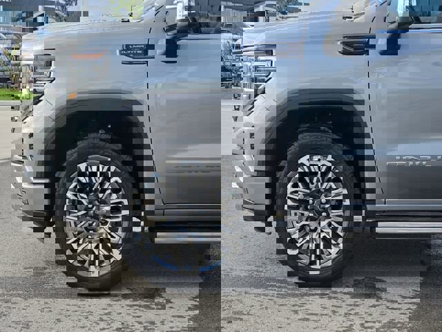 Used 2024 GMC Sierra 1500 Denali Ultimate image 10