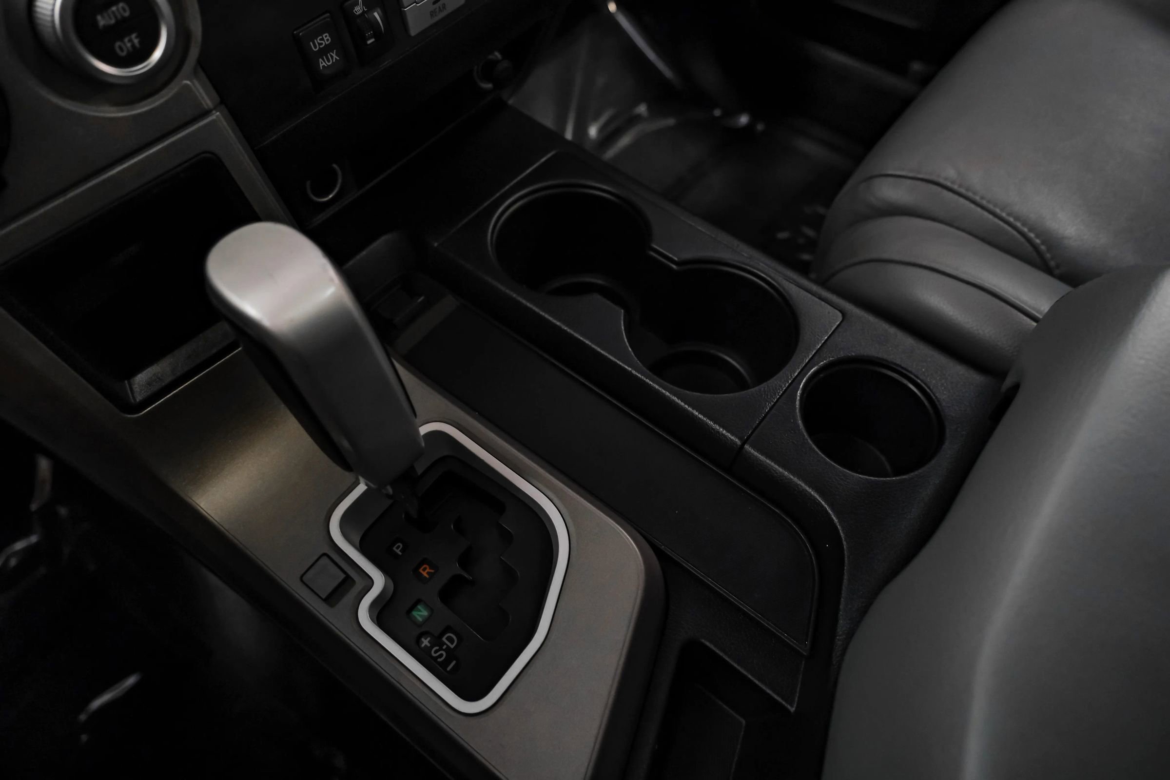 Used 2013 Toyota Sequoia Limited RWD image 19