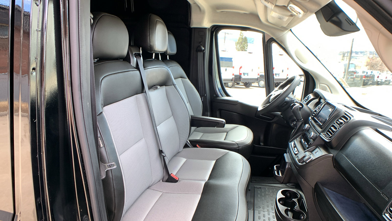 Used 2025 RAM ProMaster 2500 w/ Upfitter's Prep Package image 19