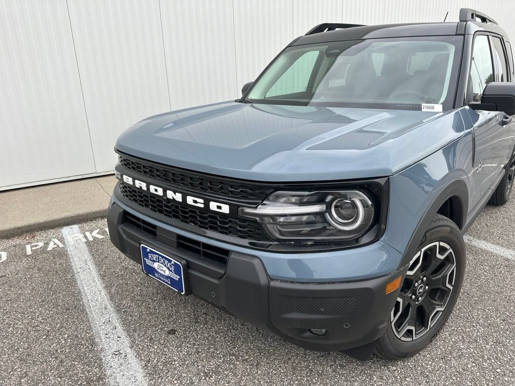 New 2026 Ford Bronco Sport Outer Banks w/ Outer Banks Tech Package+ AWD/4WD image 2