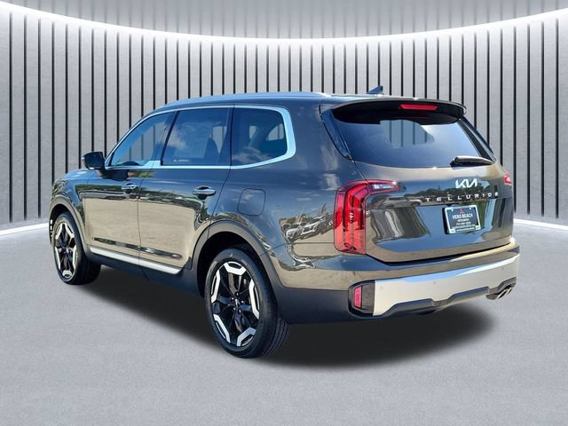 Used 2023 Kia Telluride S FWD image 4