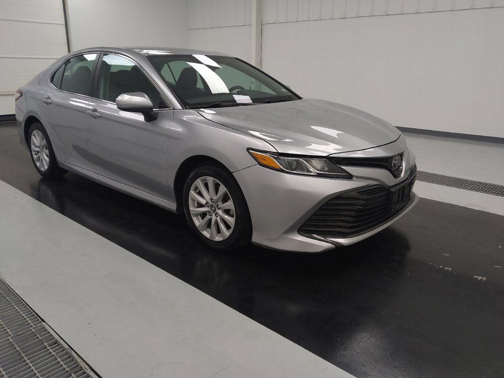 Used 2019 Toyota Camry LE image 13