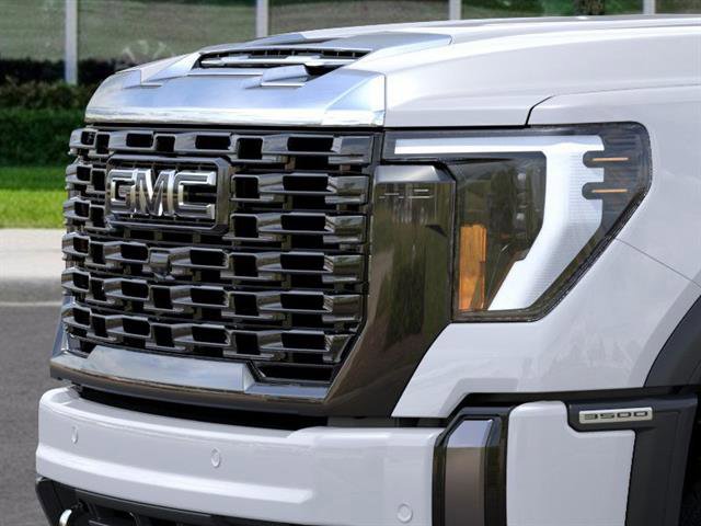 New 2026 GMC Sierra 3500 Denali Ultimate w/ LPO, Black Badging Package image 13