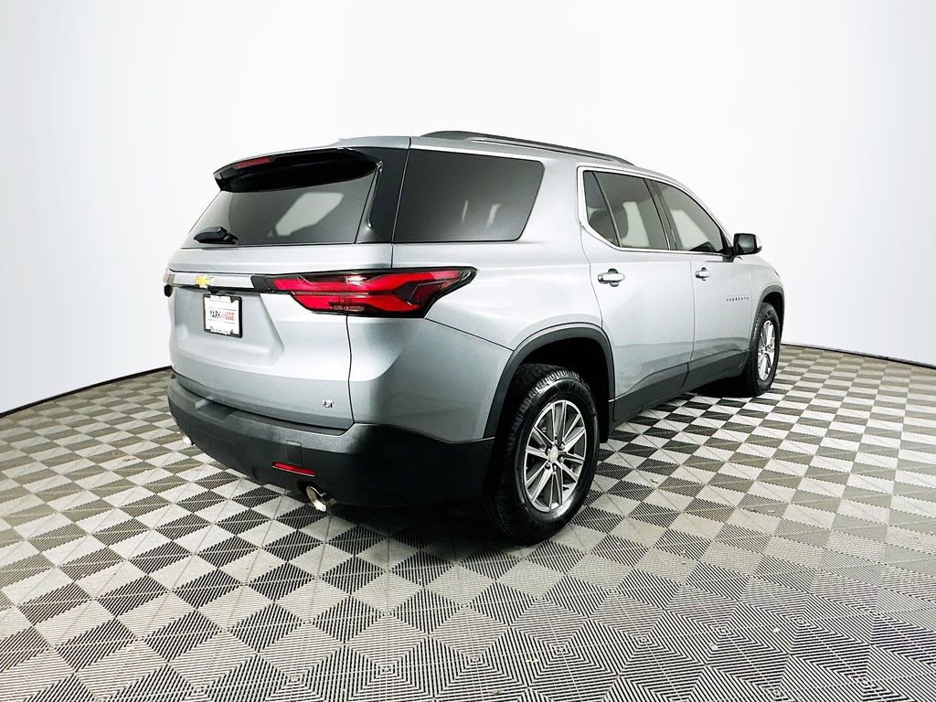 Used 2023 Chevrolet Traverse LT image 11