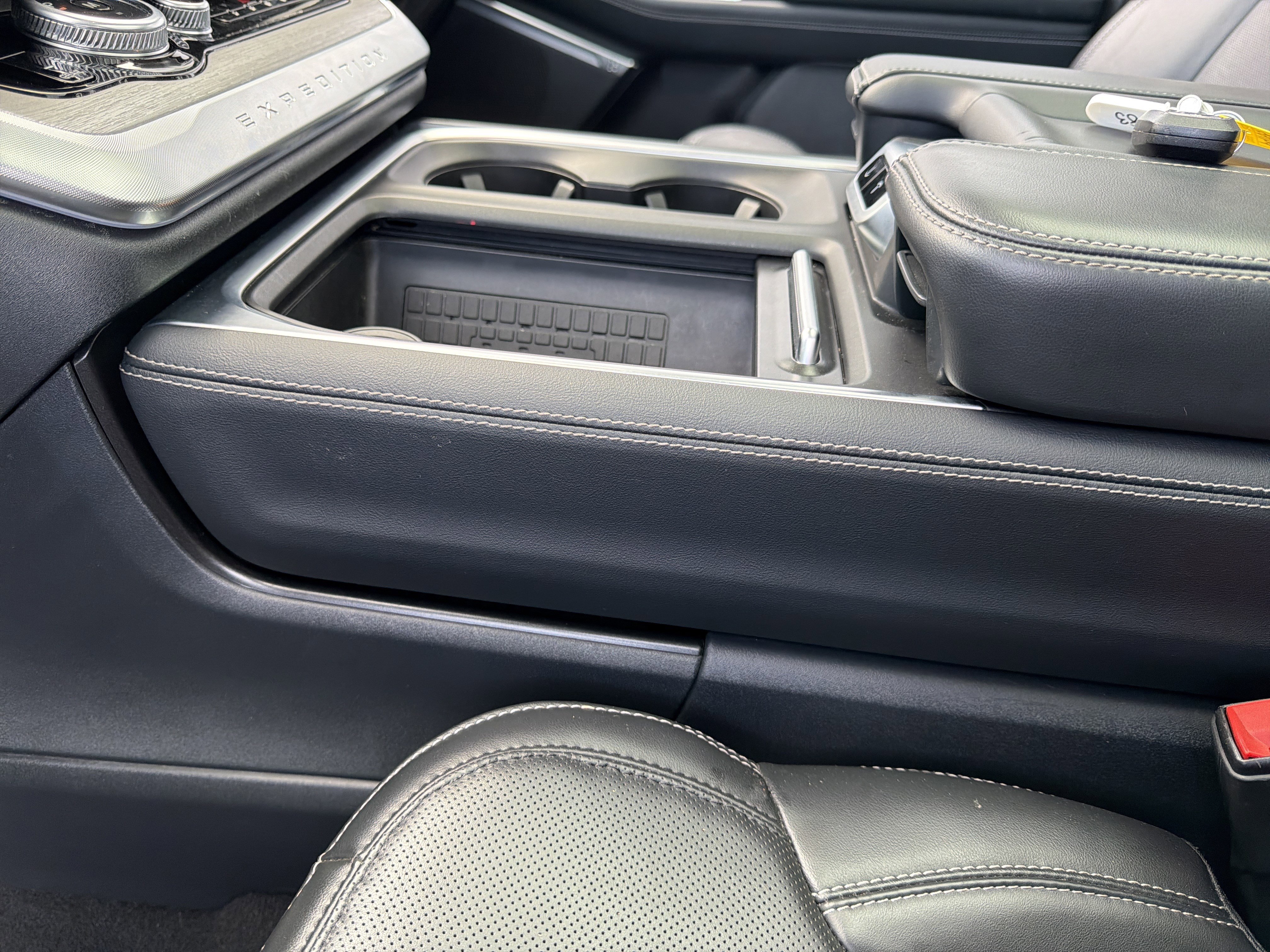 Used 2025 Ford Expedition Max Platinum AWD/4WD image 52