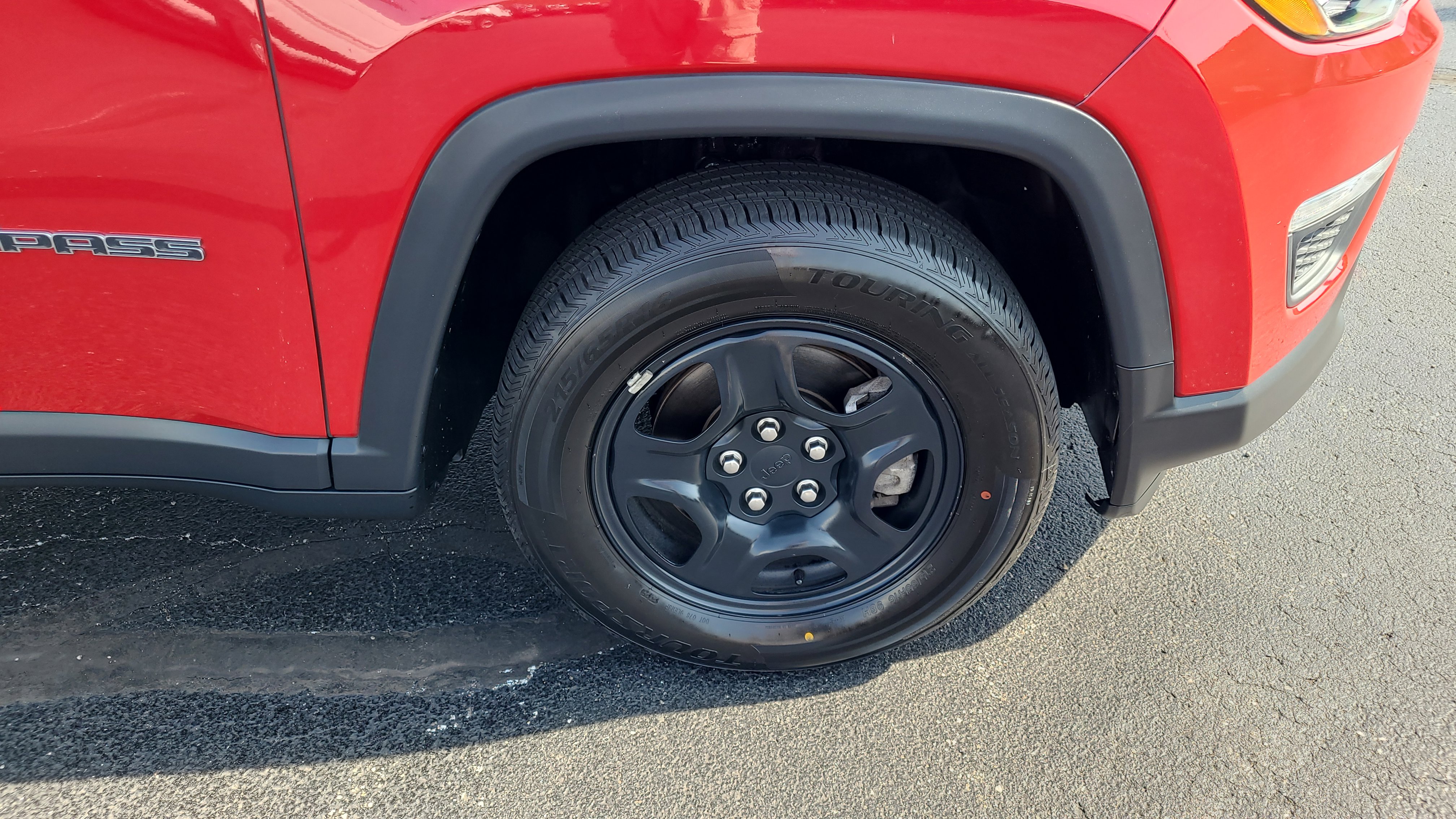 Used 2018 Jeep Compass Sport image 11