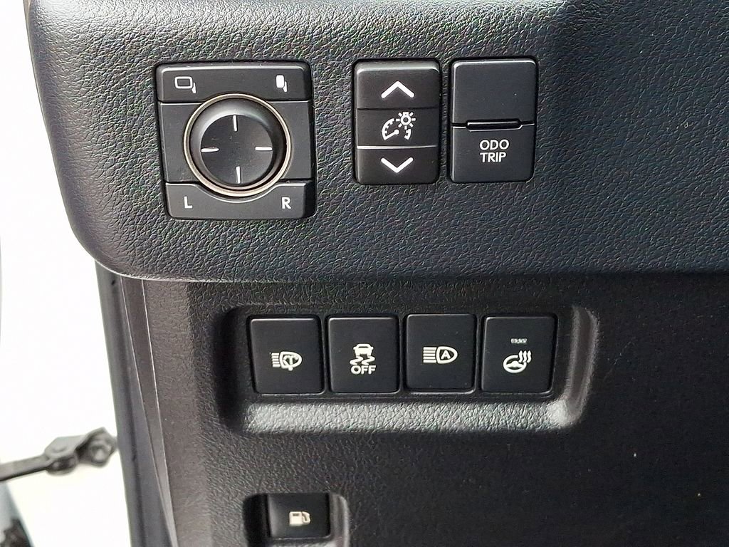 Used 2021 Lexus GX 460 Premium w/ Premium Package image 30