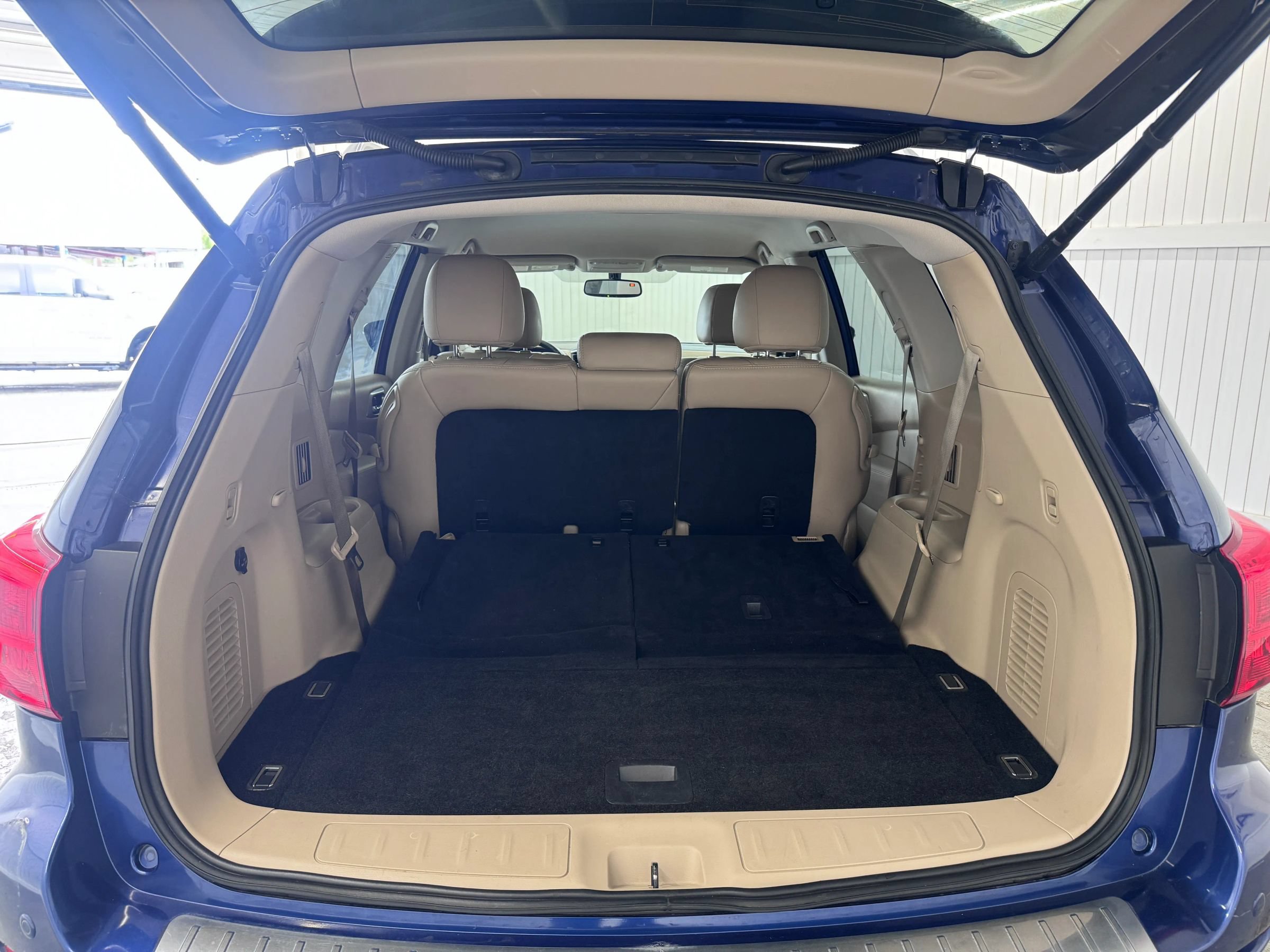 Used 2017 Nissan Pathfinder SL FWD image 14