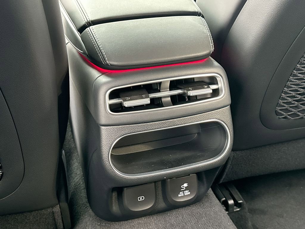 Used 2025 Genesis GV70 3.5T Sport w/ Sport Advanced Package image 31