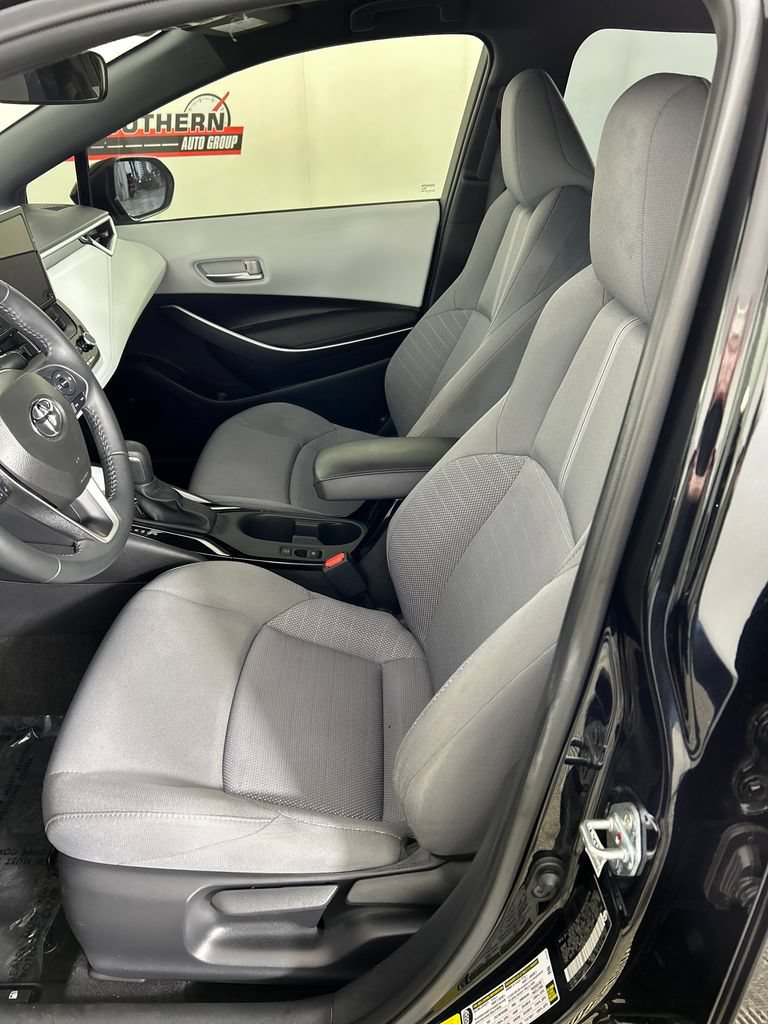 Used 2025 Toyota Corolla SE FWD image 12
