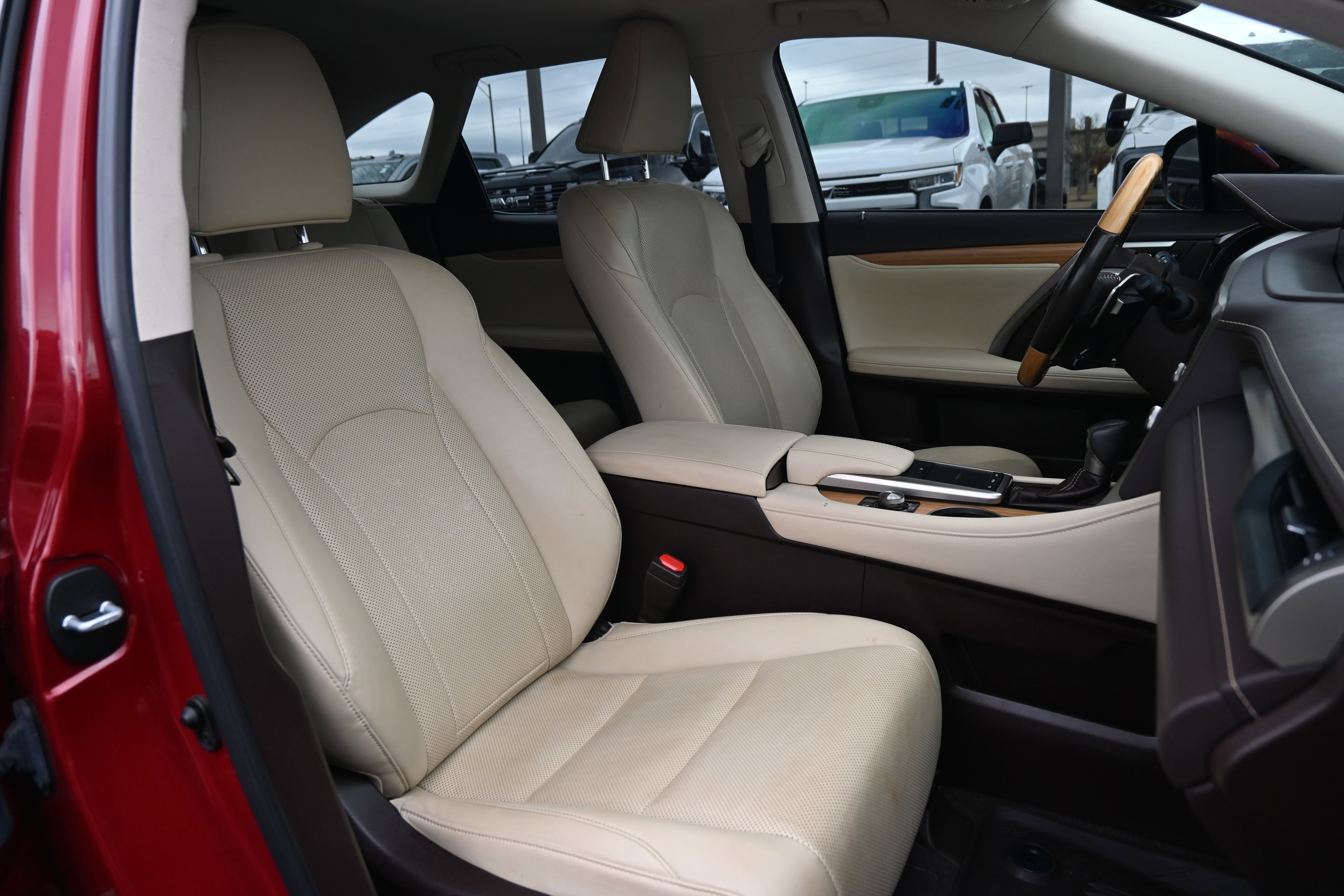 Used 2020 Lexus RX 350L FWD w/ Premium Package image 18