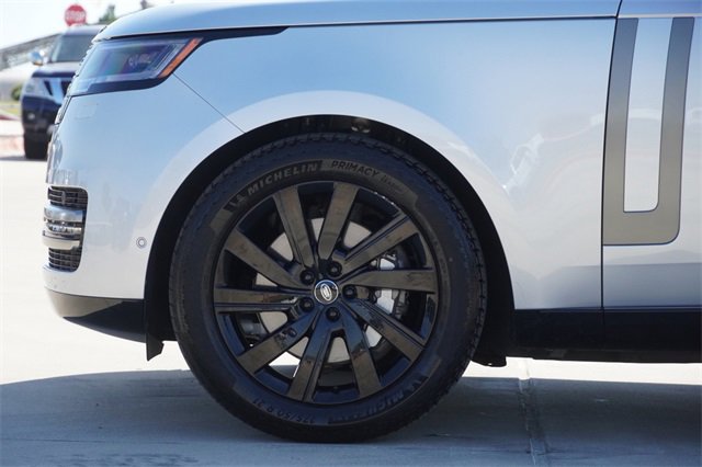 Used 2023 Land Rover Range Rover SE image 5