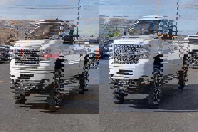 Used 2013 GMC Sierra 3500 Denali image 30