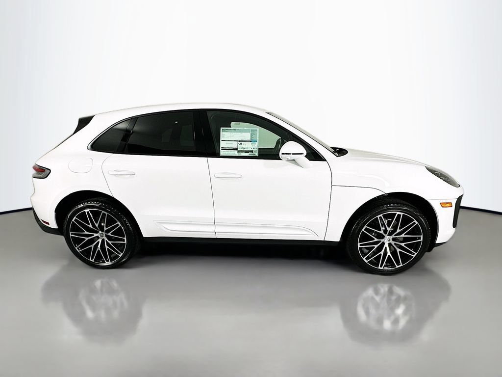 New 2026 Porsche Macan AWD/4WD image 8