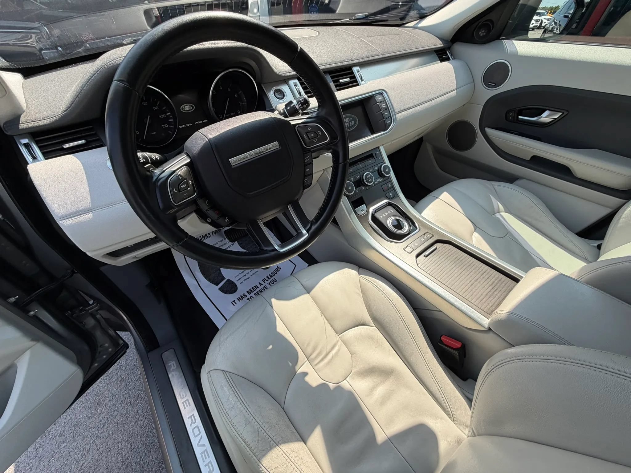 Used 2014 Land Rover Range Rover Evoque Pure Premium AWD/4WD image 6