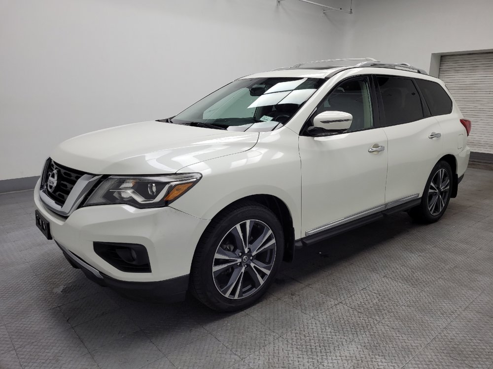 Used 2019 Nissan Pathfinder Platinum FWD image 2