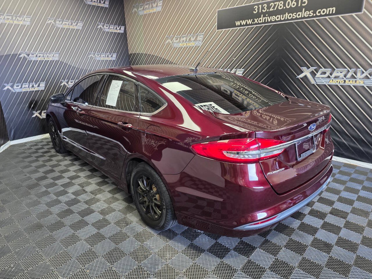 Used 2017 Ford Fusion S FWD image 10