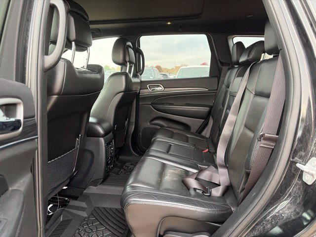 Used 2019 Jeep Grand Cherokee Limited w/ Luxury Group II AWD/4WD image 17