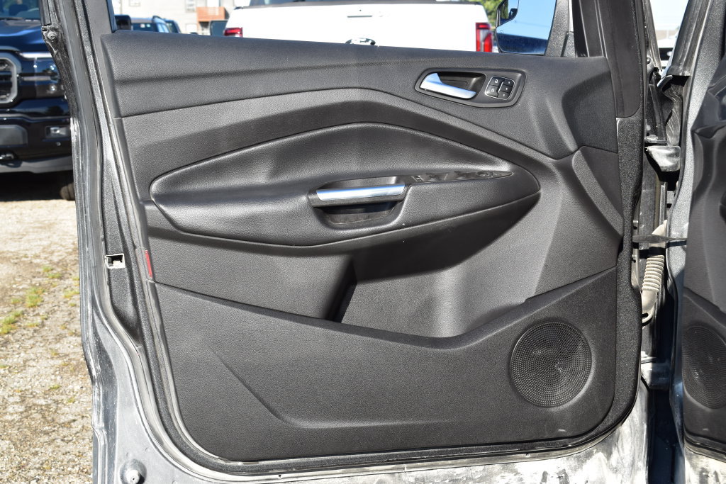 Used 2018 Ford Escape Titanium FWD image 8