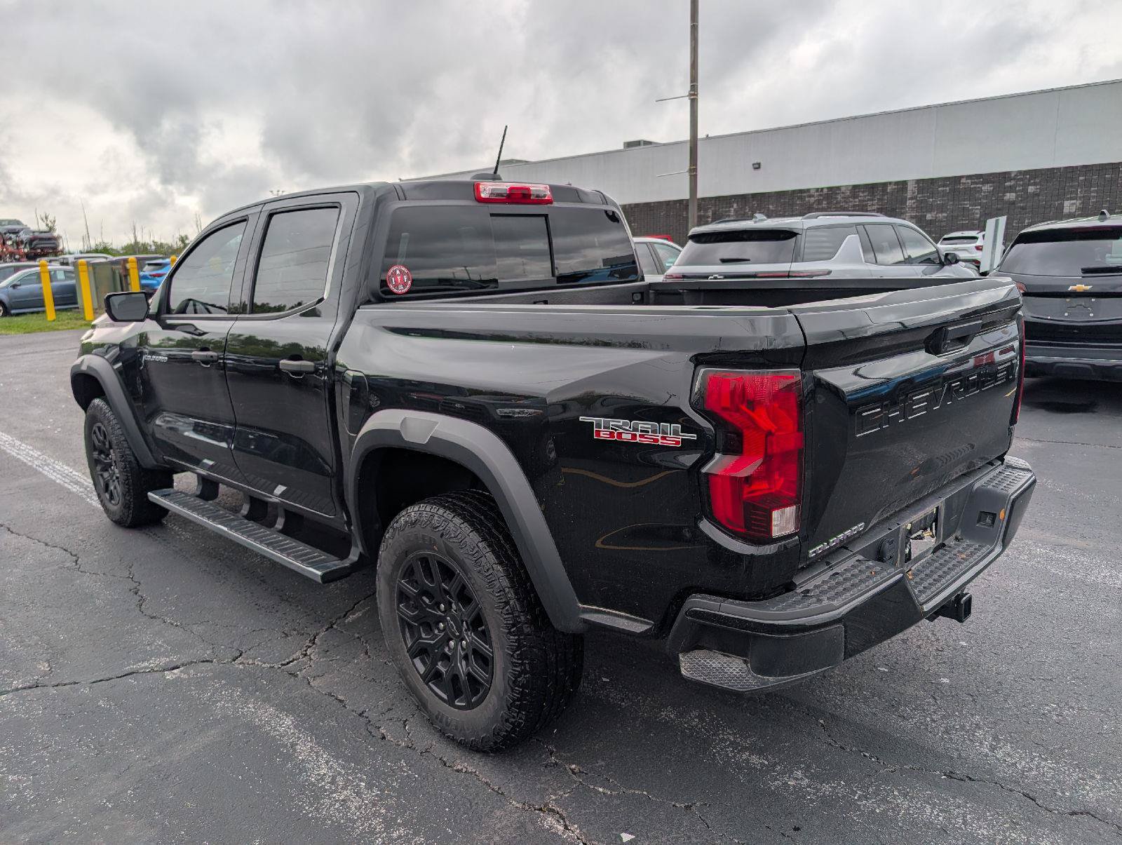 Used 2024 Chevrolet Colorado Trail Boss w/ Advanced Trailering Package AWD/4WD image 5