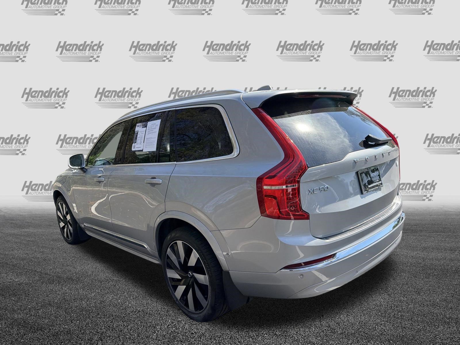 Certified 2023 Volvo XC90 T8 Ultimate w/ Protection Package image 8