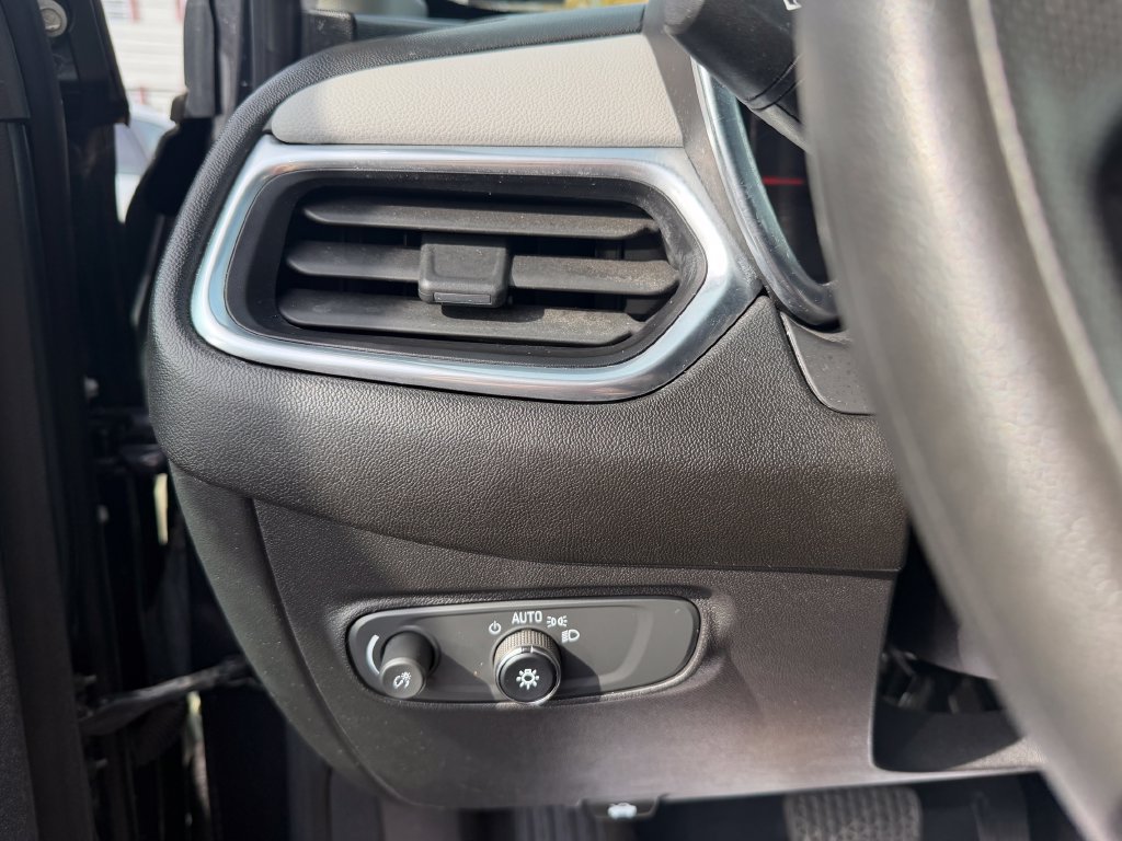 Used 2022 Chevrolet Equinox LS w/ LS Convenience Package AWD/4WD image 14