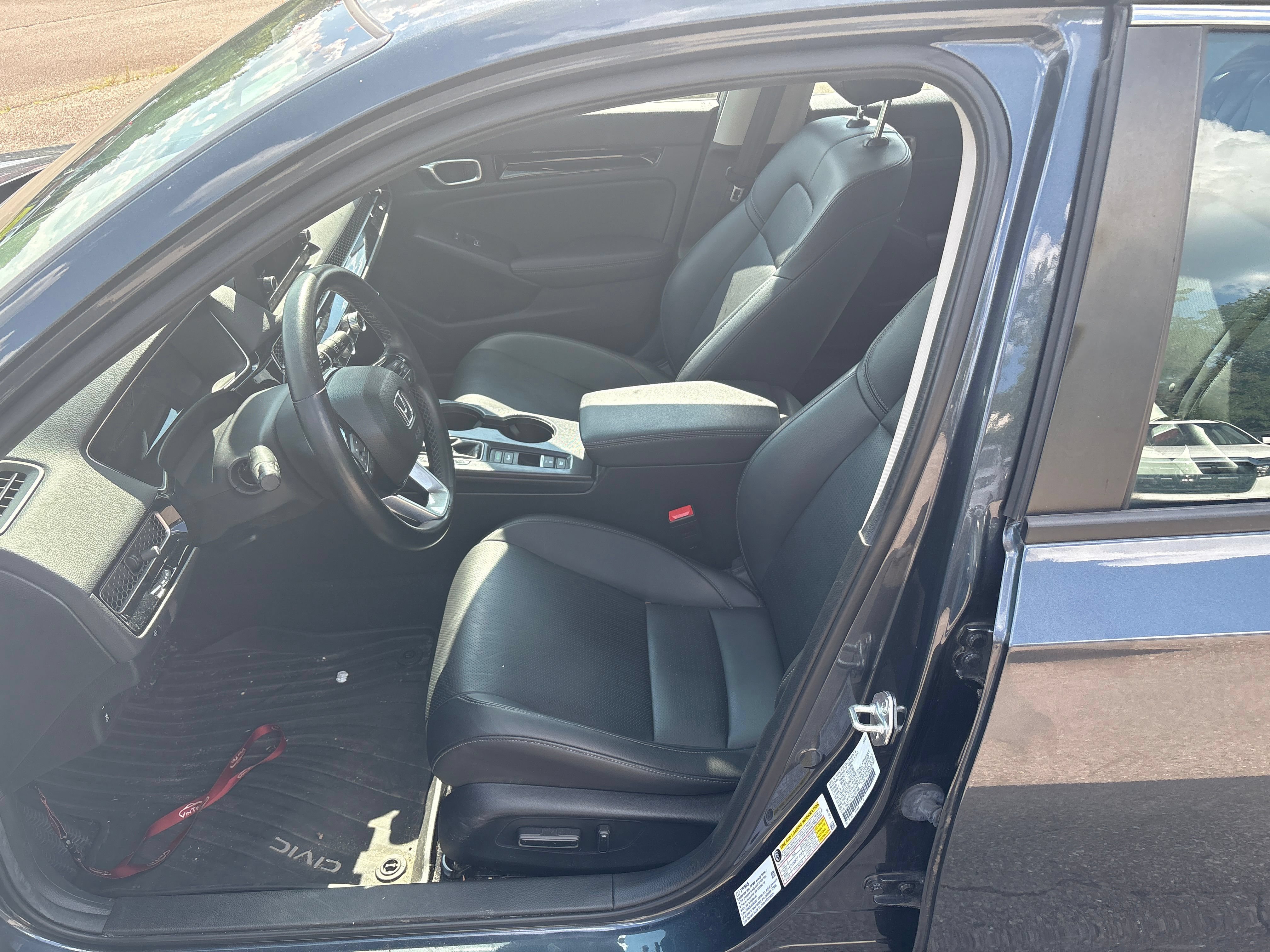 Used 2024 Honda Civic EX-L image 6