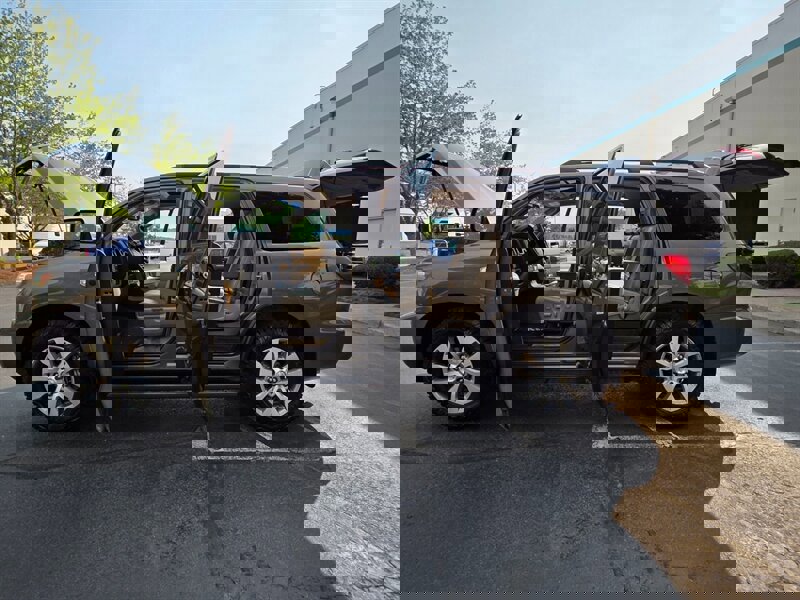 Used 2011 Toyota Sequoia Limited AWD/4WD image 23