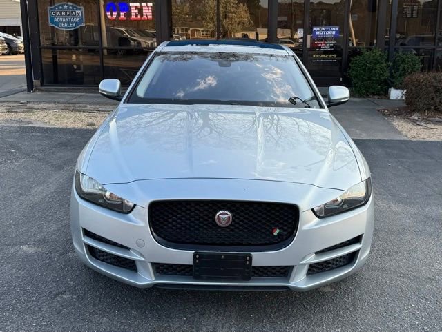 Used 2017 Jaguar XE Prestige image 3