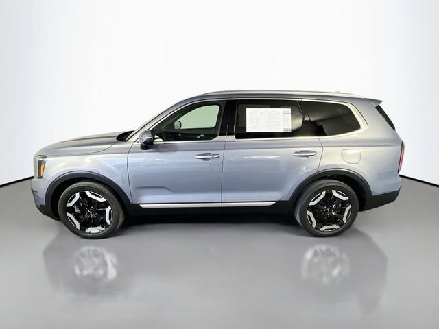 Used 2023 Kia Telluride EX w/ EX Captain's Chair Package AWD/4WD image 5