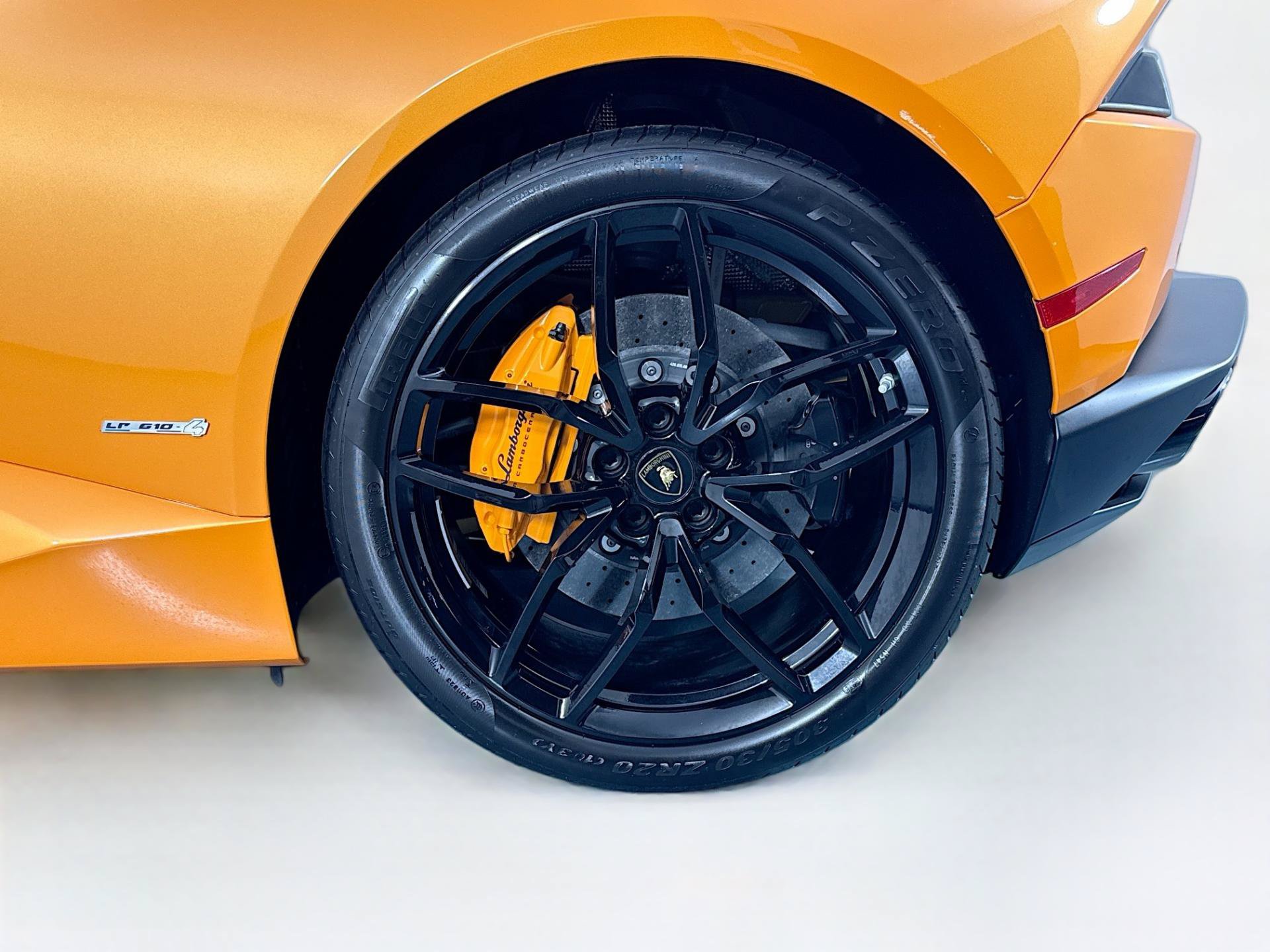 Used 2016 Lamborghini Huracan LP 610-4 AWD/4WD image 29