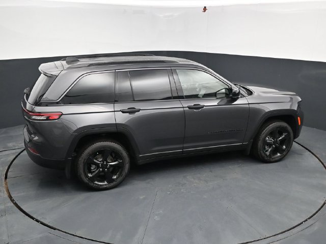 New 2026 Jeep Grand Cherokee Limited w/ Limited Altitude Package AWD/4WD image 52