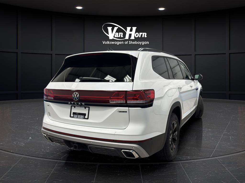 Used 2024 Volkswagen Atlas Peak Edition SEL image 7