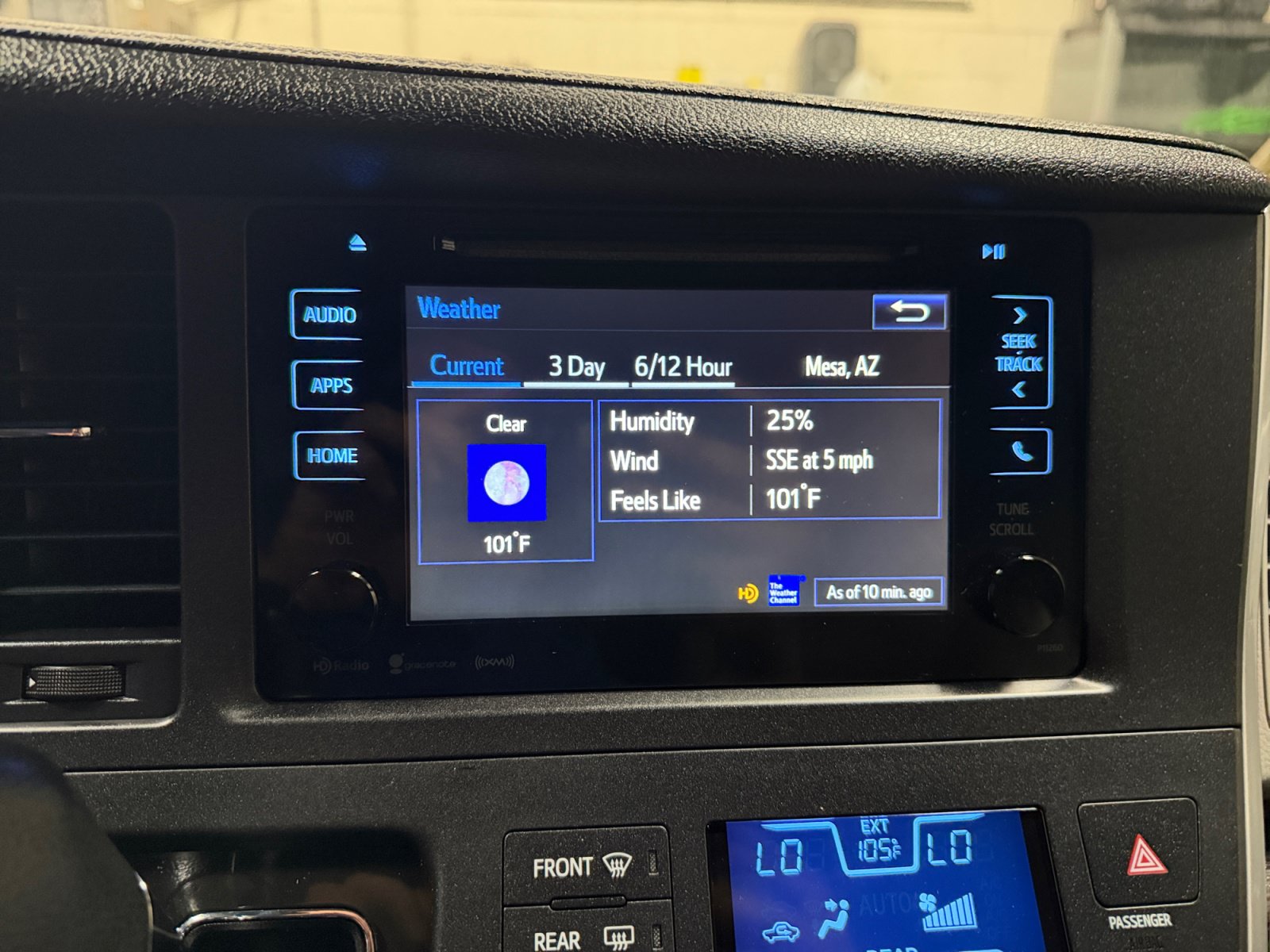 Used 2016 Toyota Sienna XLE FWD image 24