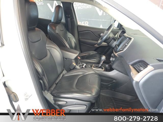 Used 2017 Jeep Cherokee Limited w/ Trailer Tow Group image 9