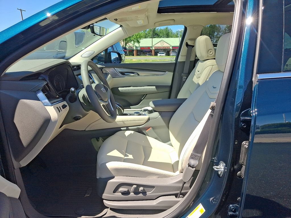 New 2026 Cadillac XT5 Premium Luxury w/ Driver Assist Package AWD/4WD image 6
