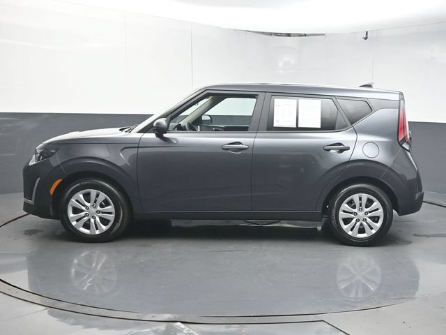 Used 2025 Kia Soul LX FWD image 5