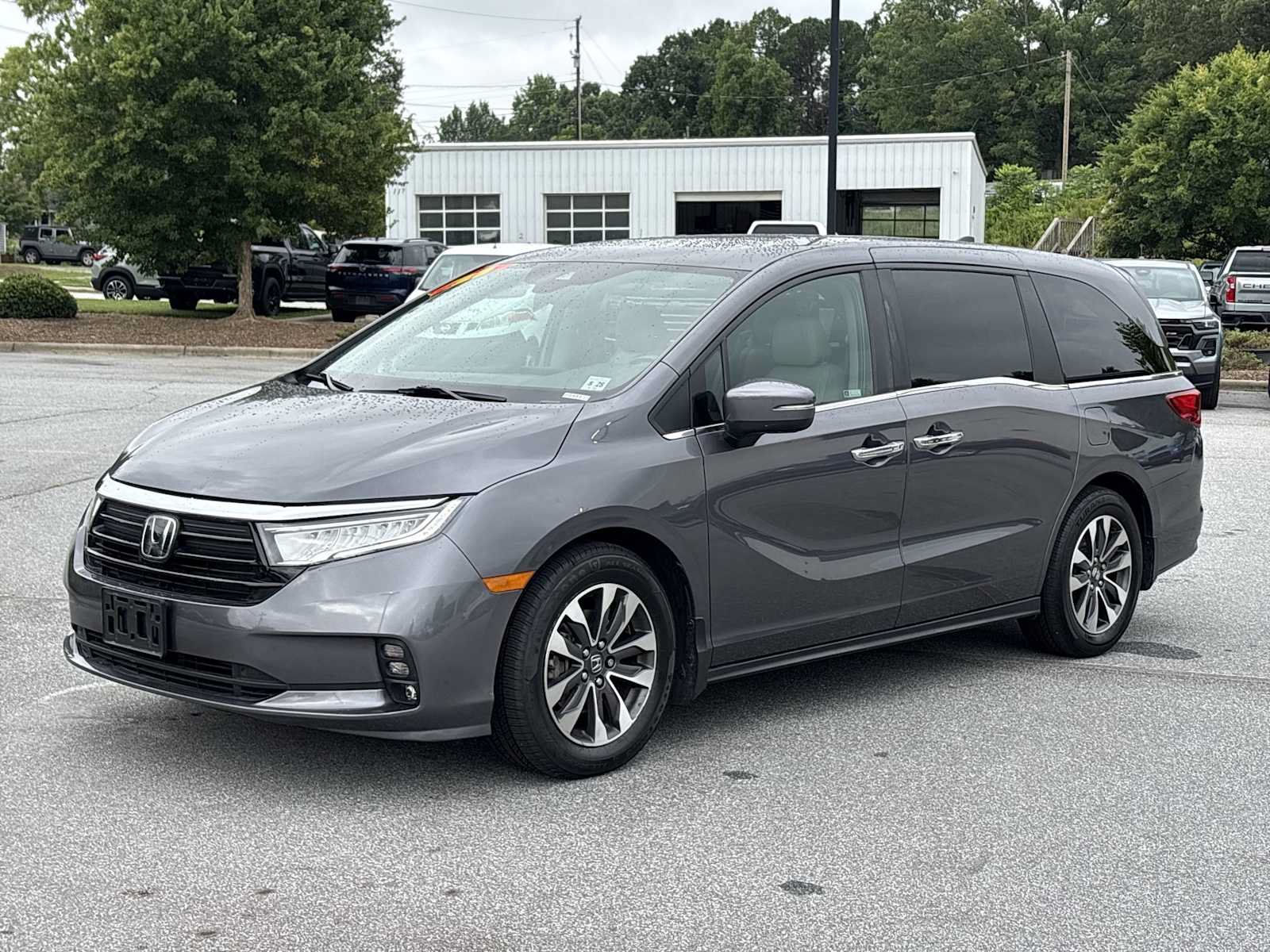 Used 2023 Honda Odyssey EX-L image 2
