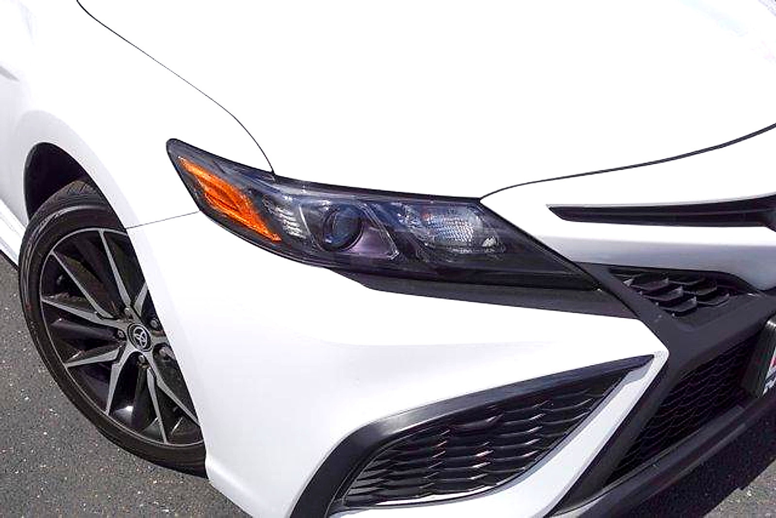 Certified 2023 Toyota Camry SE FWD image 2