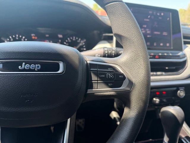 Used 2025 Jeep Compass Sport image 21