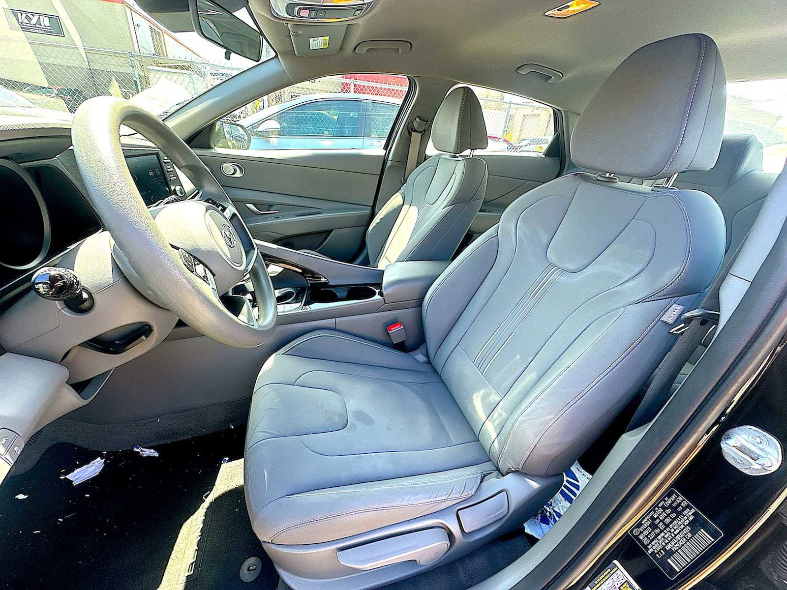 Used 2023 Hyundai Elantra Blue image 13