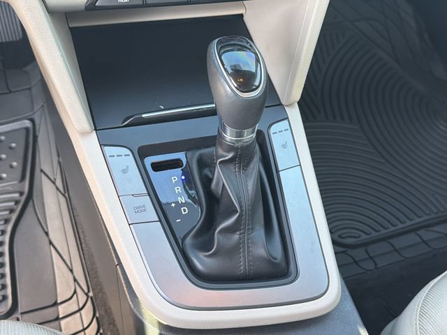 Used 2017 Hyundai Elantra Value Edition FWD image 33