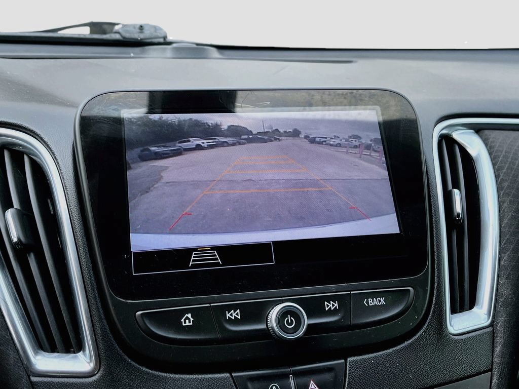 Used 2021 Chevrolet Malibu LT FWD image 13