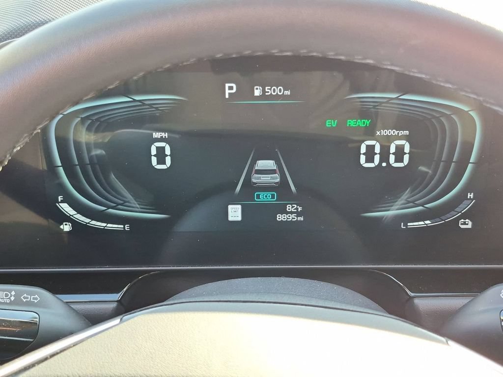 Certified 2025 Kia Niro EX FWD image 12