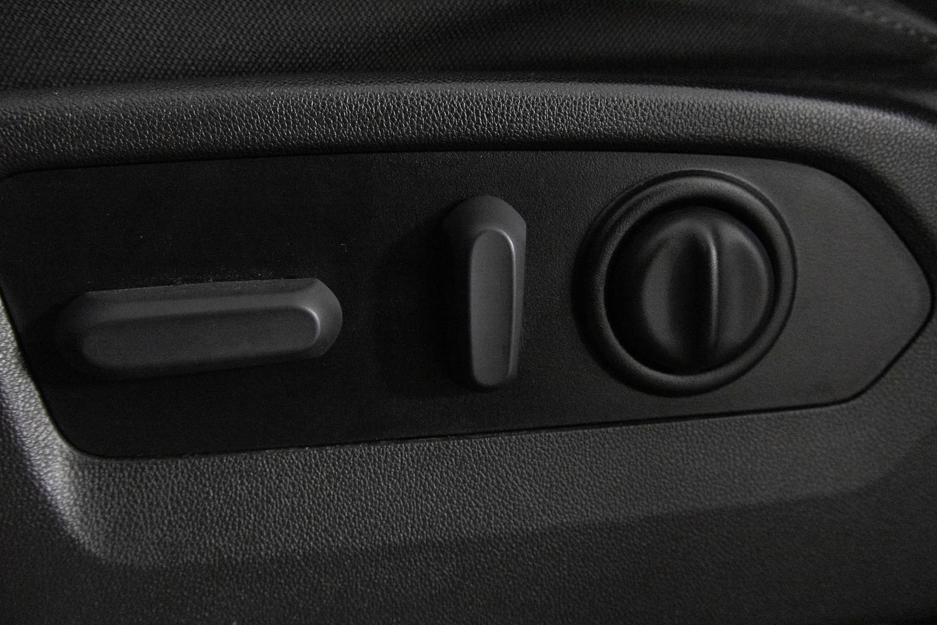 Used 2022 GMC Sierra 2500 SLE w/ SLE Value Package; image 16