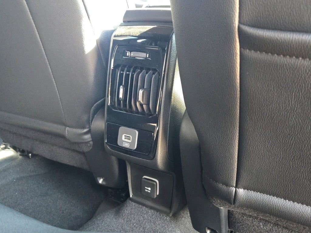 New 2026 Jeep Compass Latitude image 11