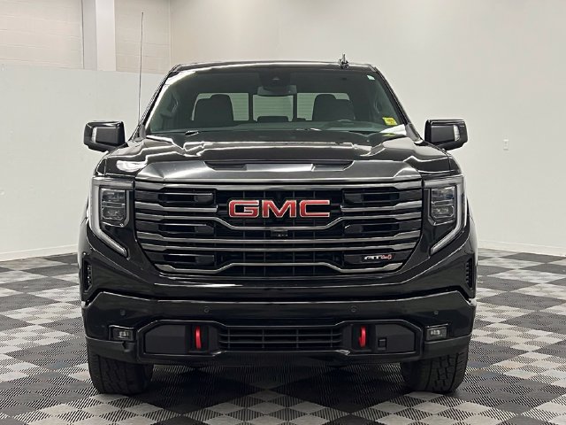 Used 2023 GMC Sierra 1500 AT4 w/ AT4 Preferred Package AWD/4WD image 2