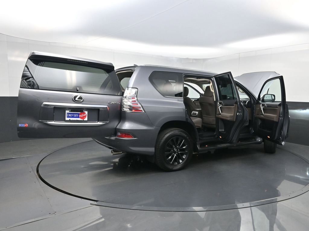 Used 2023 Lexus GX 460 Premium w/ Premium Package image 42