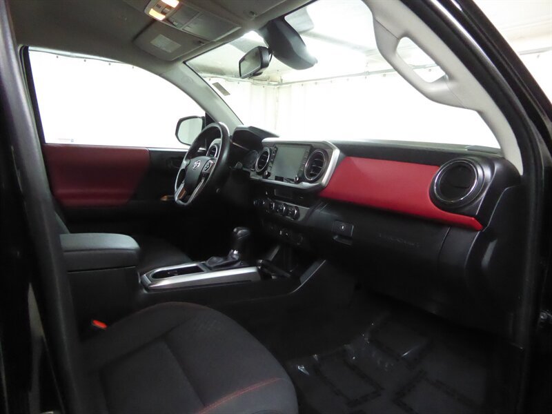Used 2023 Toyota Tacoma SR5 AWD/4WD image 20