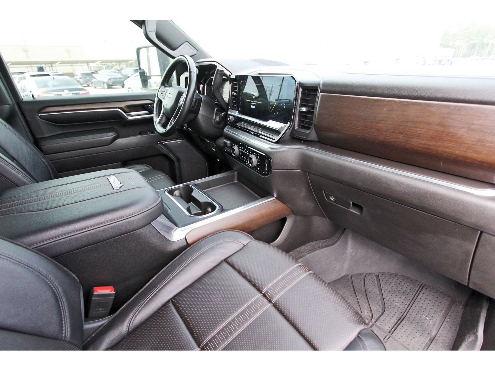 Used 2024 Chevrolet Silverado 3500 High Country w/ High Country Premium Package AWD/4WD image 28